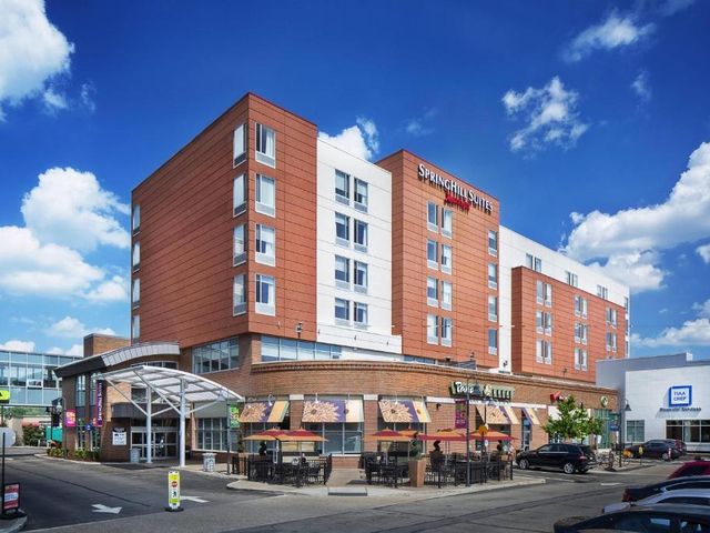 SpringHill Suites by Marriott Pittsburgh Bakery Square — 2.7 km away from Carnegie Mellon University