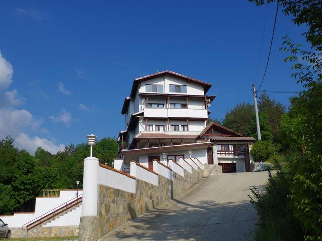 Family Hotel Diana — 6.5 km away from Bachkovo Monastery from Plovdiv
