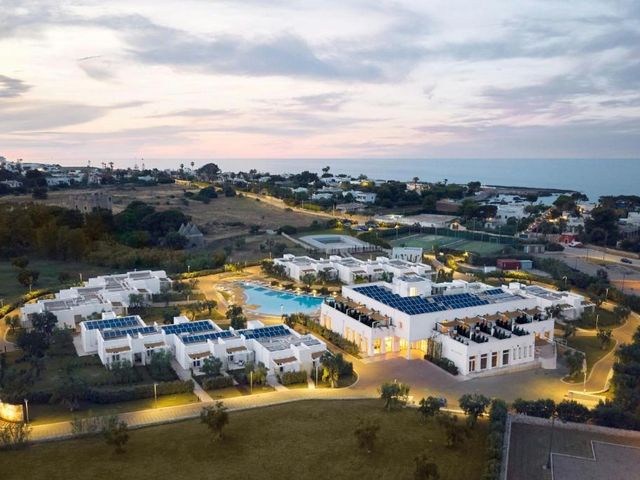 Cala Ponte, a Tribute Portfolio Hotel — 2.2 km away from Polignano Old Town