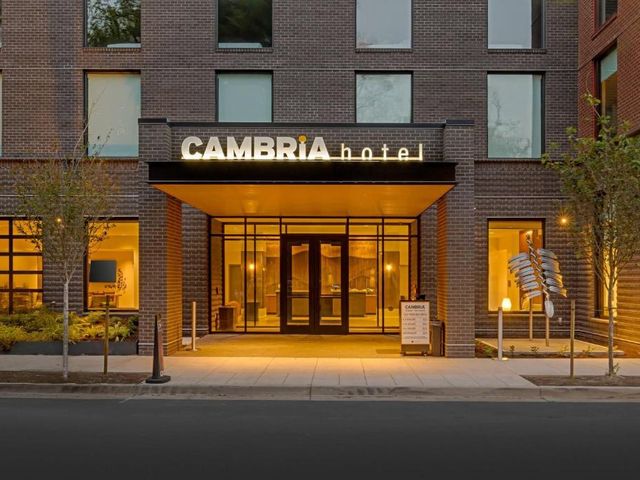 Cambria Hotel Portland - Pearl District — 1 km away from Providence Park