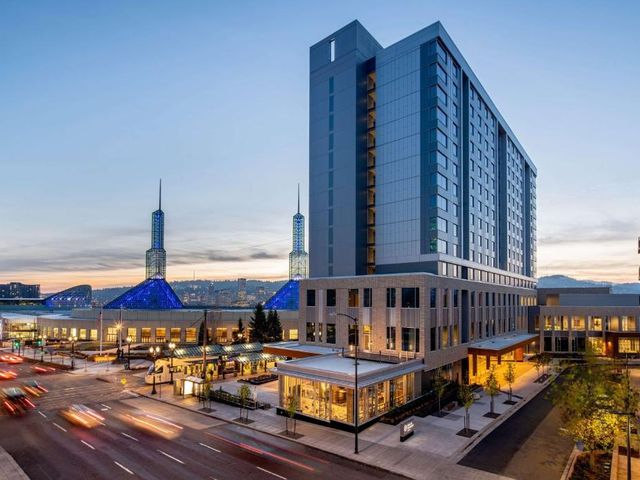 Hyatt Regency Portland at the Oregon Convention Center — 200 m away from Oregon Convention Center