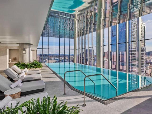 The Ritz-Carlton, Portland — 900 m away from Providence Park