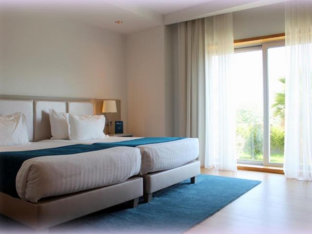 AP Aeroporto Porto — 400 m from the airport