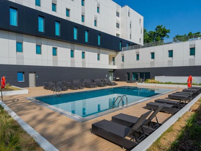Holiday Inn Braga by IHG — 1.2 km away from University of Porto