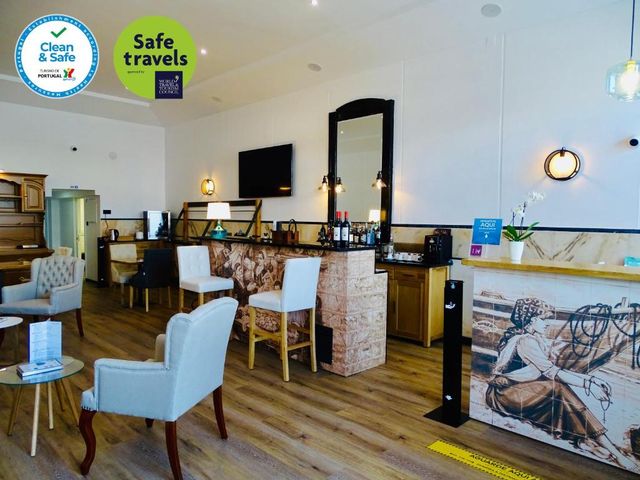 Poveira Hotel — 1.5 km away from Estadio do Dragao
