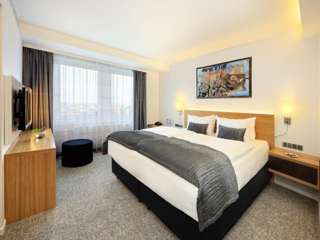 Hotel Duo & Wellness — 2 km away from PVA Expo Prague