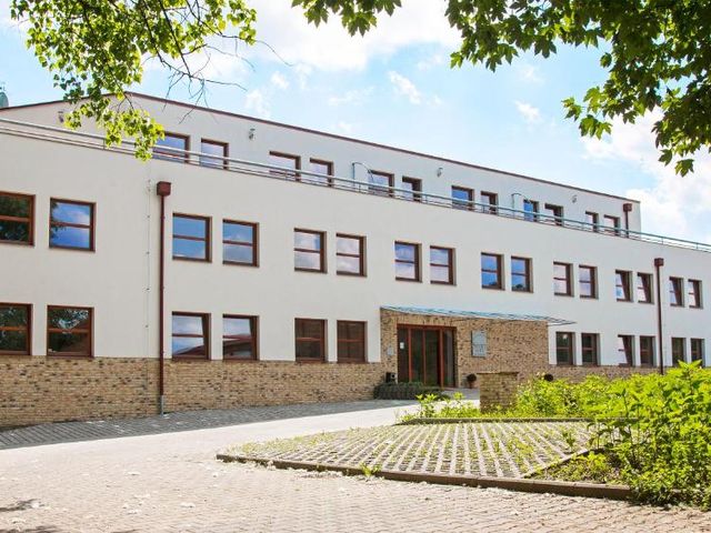 Sporthotel Hostivice — 4.5 km from the airport