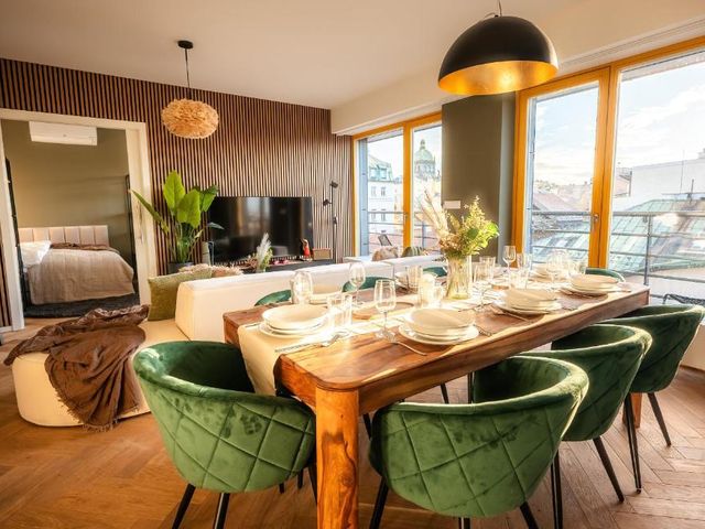Wenceslas sq SOHO Boutique Hotel & Premium Suites — 350 m away from Prague Main Train Station