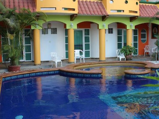 El Tucan — 300 m away from Puerto Escondido Harbour
