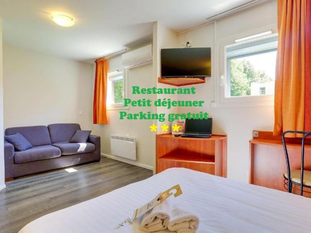 Brit Hotel Reims La Pompelle — 3.4 km away from Fort de la Pompelle Reims