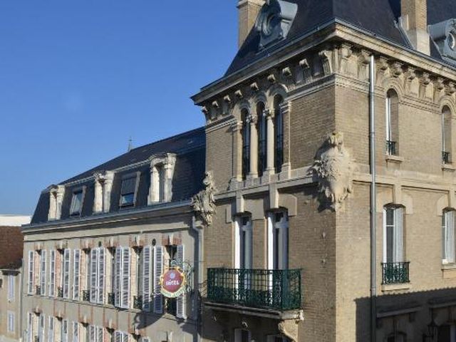 Hôtel Castel Jeanson — 6.3 km away from Champagne Houses Reims