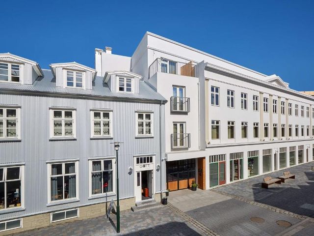 Reykjavik Konsulat Hotel, Curio Collection By Hilton — 1 km away from University of Iceland