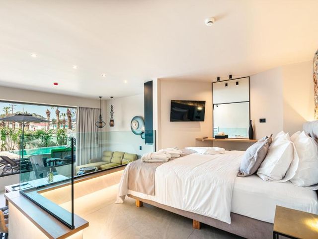 Pathos SeaSide Suites — 1.9 km away from Anthony Quinn Bay Rhodes