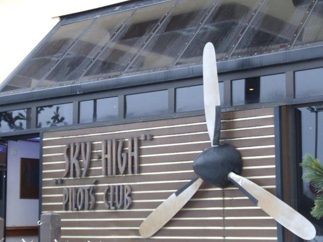 Sky High Hotel Airport 200 meters from the terminal — 300 m from the airport