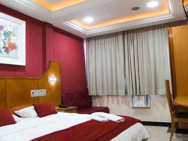 Capri Hotel — 4.5 km from the airport