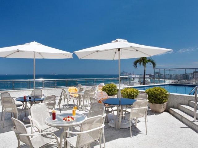 Windsor Palace Copacabana — 350 m away from Copacabana Beach