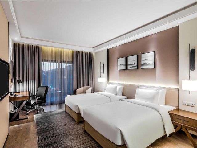 Aber Al Takhassusi — 1 km away from King Faisal Specialist Hospital and Research Centre