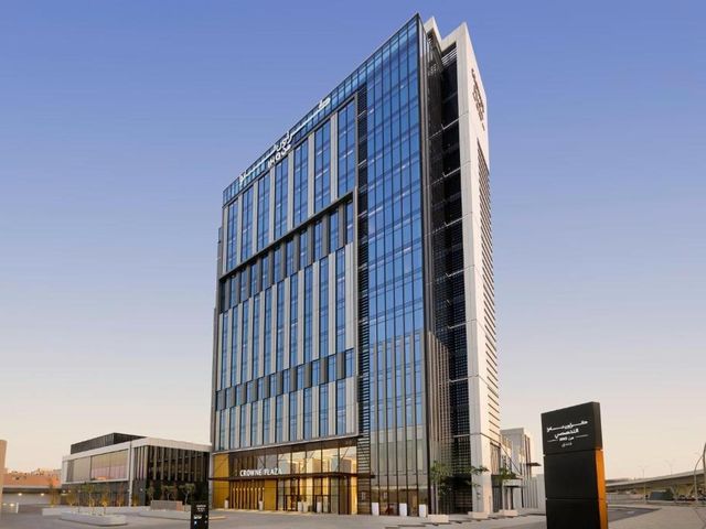 Crowne Plaza Riyadh - Al Takhassusi by IHG — 700 m away from King Faisal Specialist Hospital and Research Centre