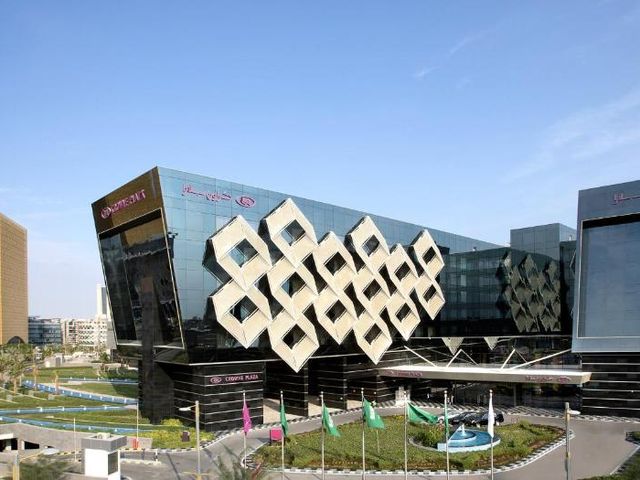 Crowne Plaza Riyadh - RDC Hotel & Convention by IHG — 2.8 km away from King Saud University