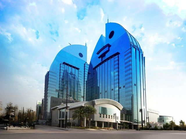 Novotel Riyadh Al Anoud — 500 m away from Kingdom Centre Tower