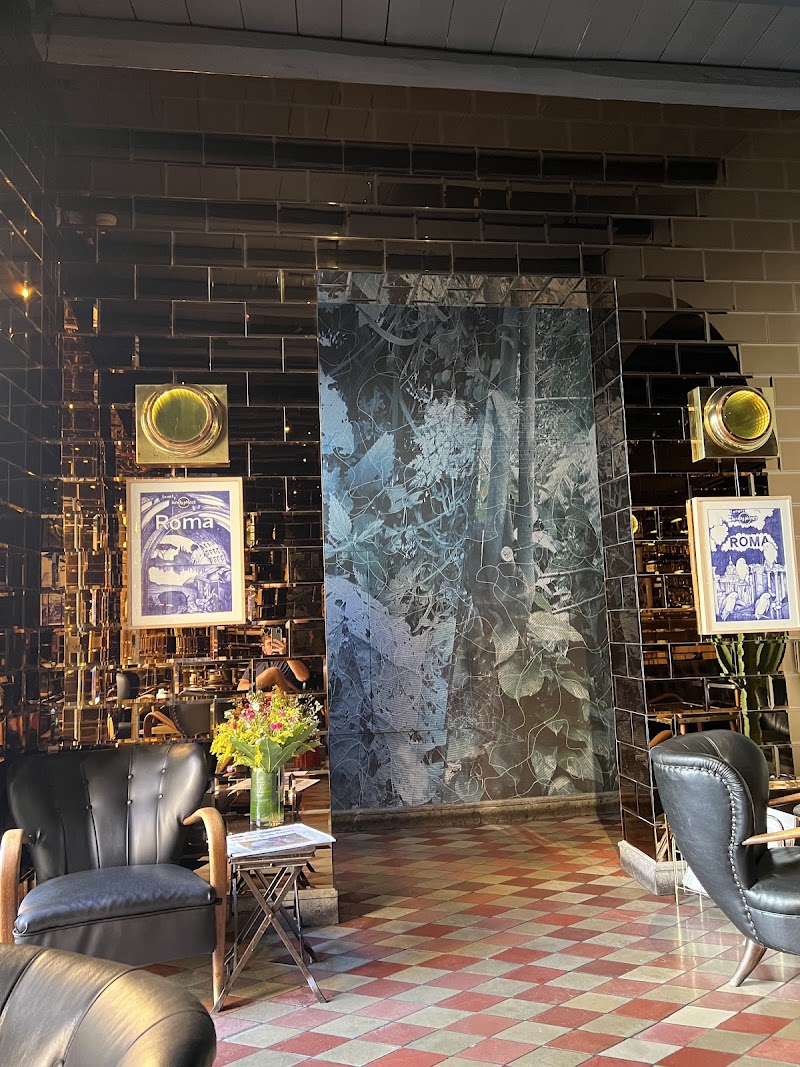 G-Rough — Piazza di Pasquino — Near Piazza Navona