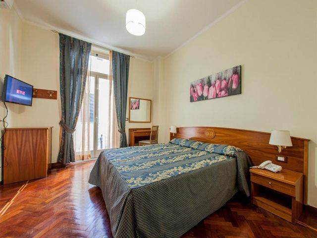 Hotel Domus Praetoria — 800 m away from La Sapienza University