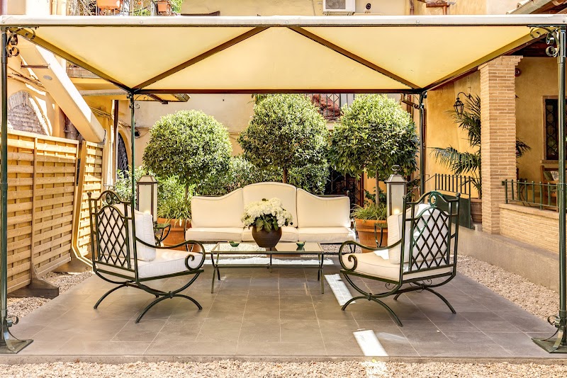 Hotel Santa Maria — Trastevere — Vicolo del Piede