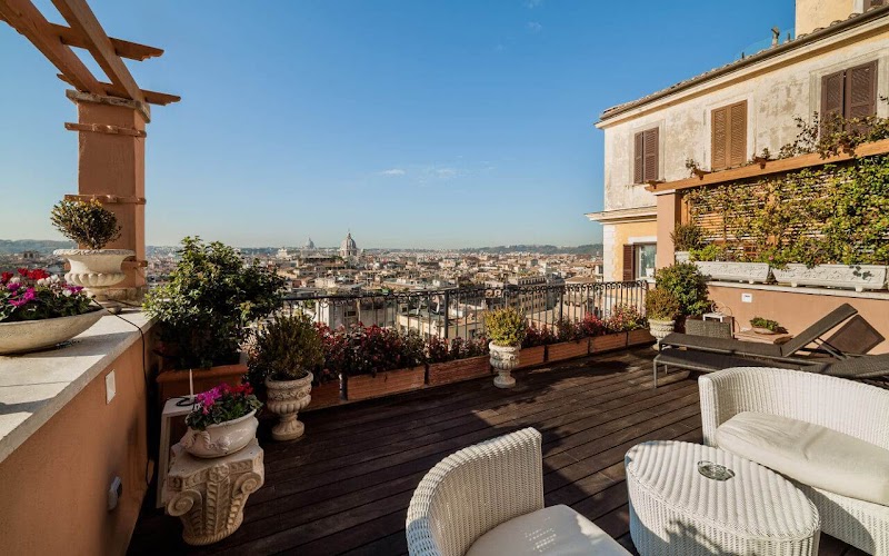 Hotel Scalinata di Spagna — Spanish Steps — Piazza Trinità dei Monti