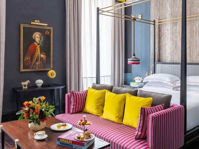 Palazzo Roma - The Leading Hotels of the World — 250 m away from Trevi Fountain