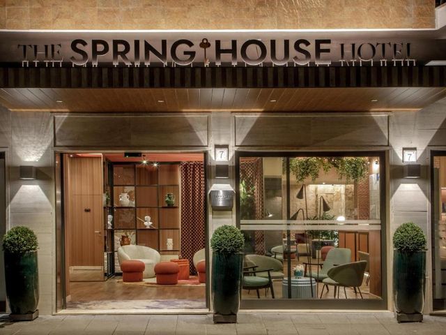 The Spring House Hotel Rome Vatican, Tapestry Collection Hilton — 500 m away from Vatican City