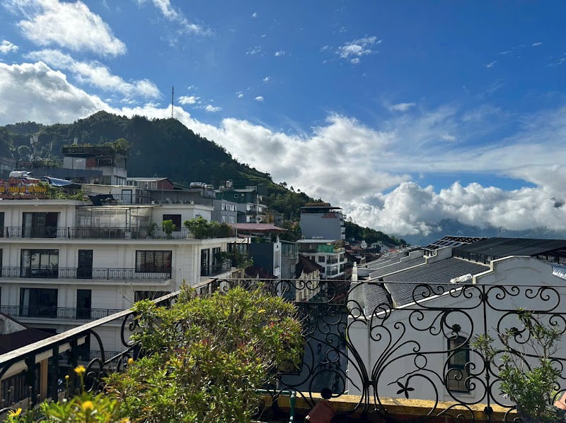 Sapa Centre Hotel — Cầu Mây Street / Sa Pa Town Center