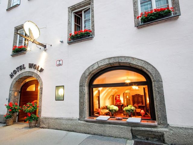 Hotel Wolf — 300 m away from Hohensalzburg Fortress Salzburg