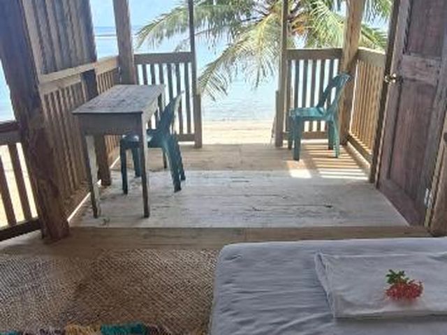 Manusina Beach Fale — 6.6 km away from Lalomanu Beach Samoa