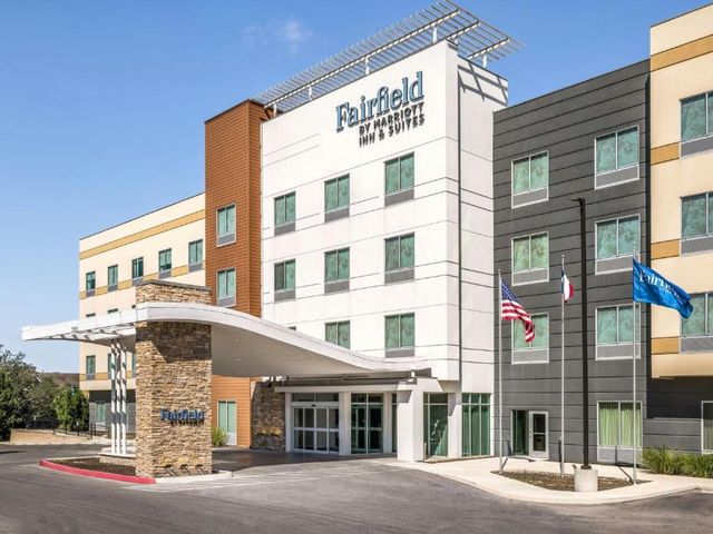 Fairfield by Marriott Inn & Suites San Antonio Medical Center — 1.2 km away from University Health