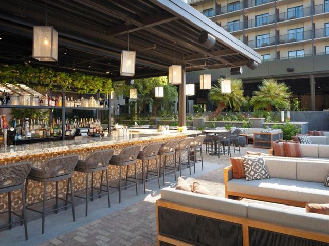 Plaza San Antonio Hotel & Spa, Autograph Collection — 450 m away from Henry B. Gonzalez Convention Center