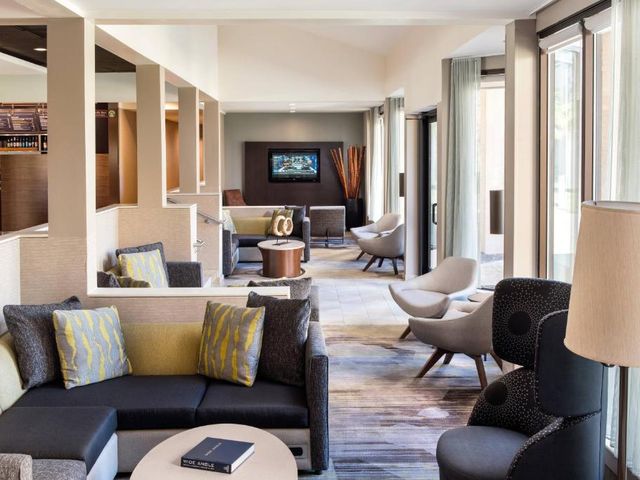 Courtyard by Marriott San Diego Sorrento Valley — 3.6 km away from UCSD