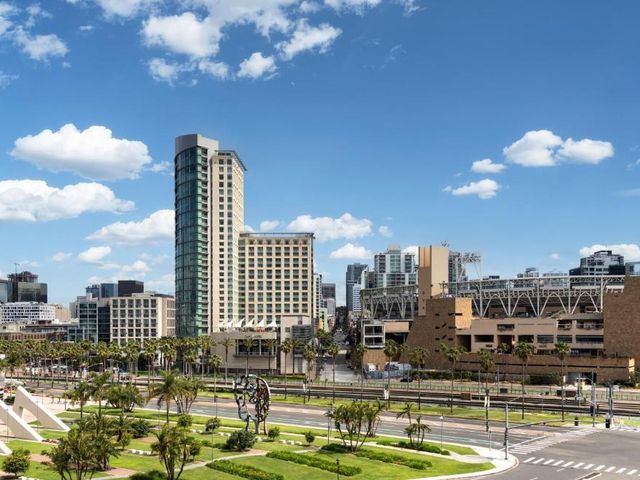Omni San Diego Hotel at the Ballpark — 100 m away from ASH Annual Meeting
