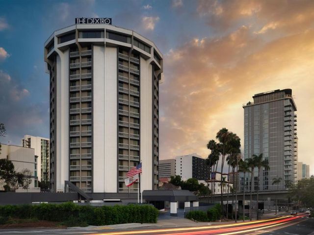 The DEXTRO Little Italy, BW Premier Collection — 2.1 km away from San Diego Zoo