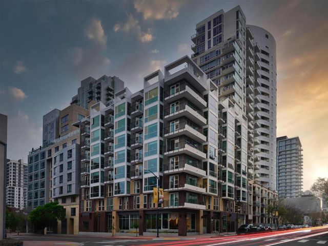 The Margot Hotel San Diego Gaslamp Quarter, Outset by Hilton — 450 m away from Petco Park