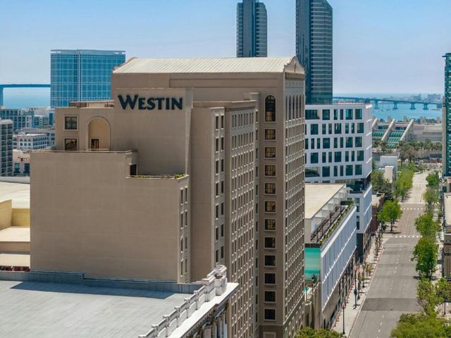 The Westin San Diego Gaslamp Quarter — 1 km away from USS Midway Museum