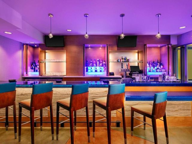 TownePlace Suites by Marriott San Diego Downtown — 2 km away from San Diego Zoo