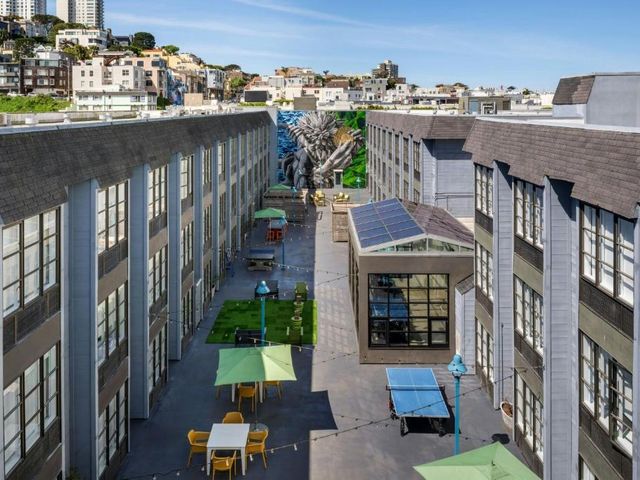 Marriott Vacation Club®, San Francisco — 1.1 km away from Alcatraz Island