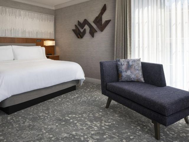 The Westin Palo Alto — 1 km away from Stanford University