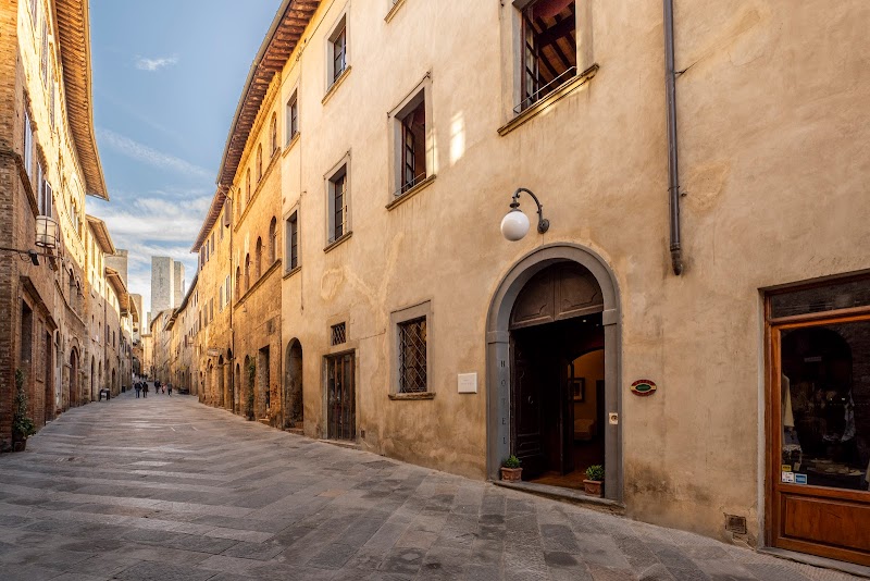 Hotel L'Antico Pozzo — Historic Centre