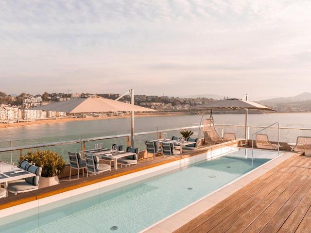 Lasala Plaza Hotel - Adults Only — 500 m away from La Concha Beach San Sebastian
