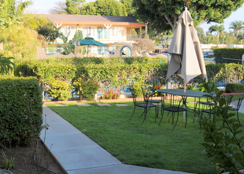 Oasis Inn and Suites — Midtown (near Upper State / Highway 101 access)