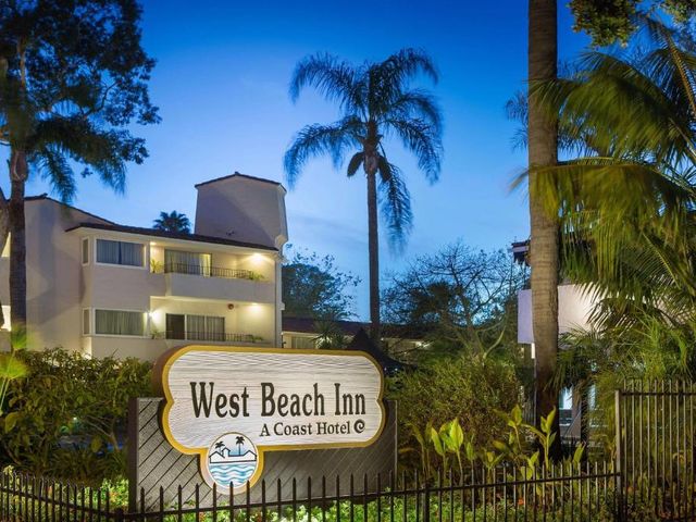 West Beach Inn, a Coast Hotel — 600 m away from Stearns Wharf Santa Barbara