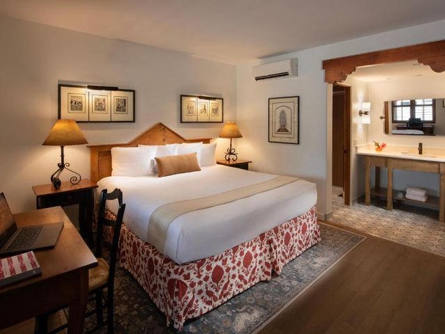 Piñon Court by La Fonda — 450 m away from Santa Fe Plaza
