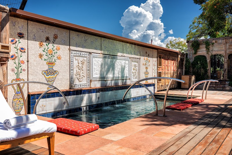 The Inn of Five Graces — Downtown / DeVargas Street (near the Historic Plaza)