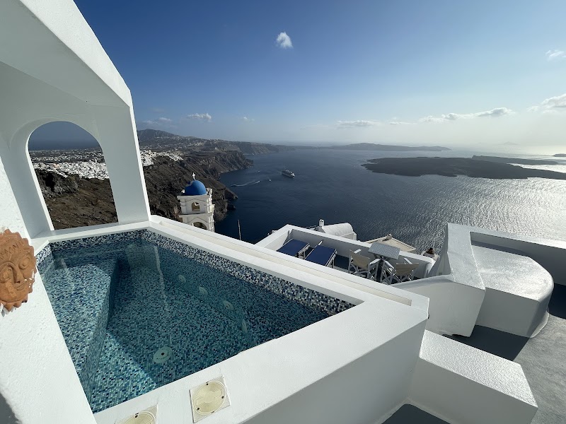 Altana Heritage Suites — Imerovigli